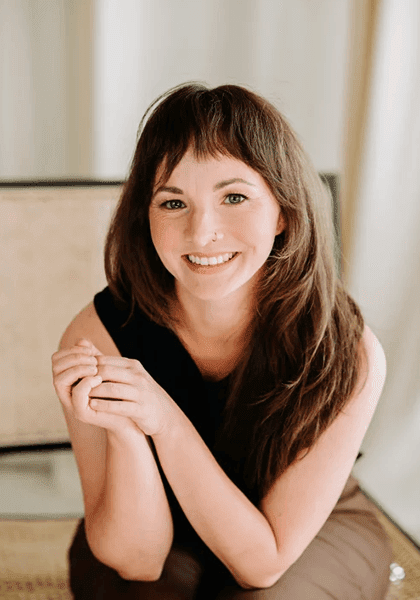 Isabelle – Therapist Isabelle - Therapist
